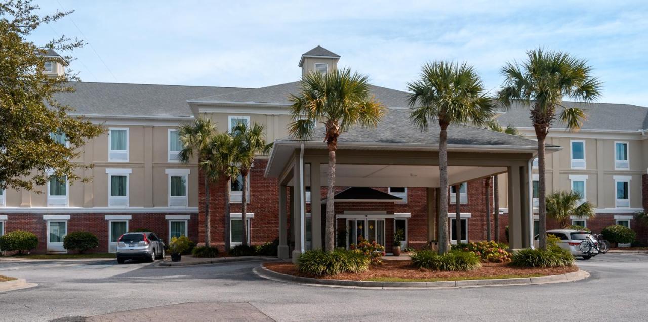 Comfort Inn & Suites Patriots Point Mount Pleasant Exterior photo