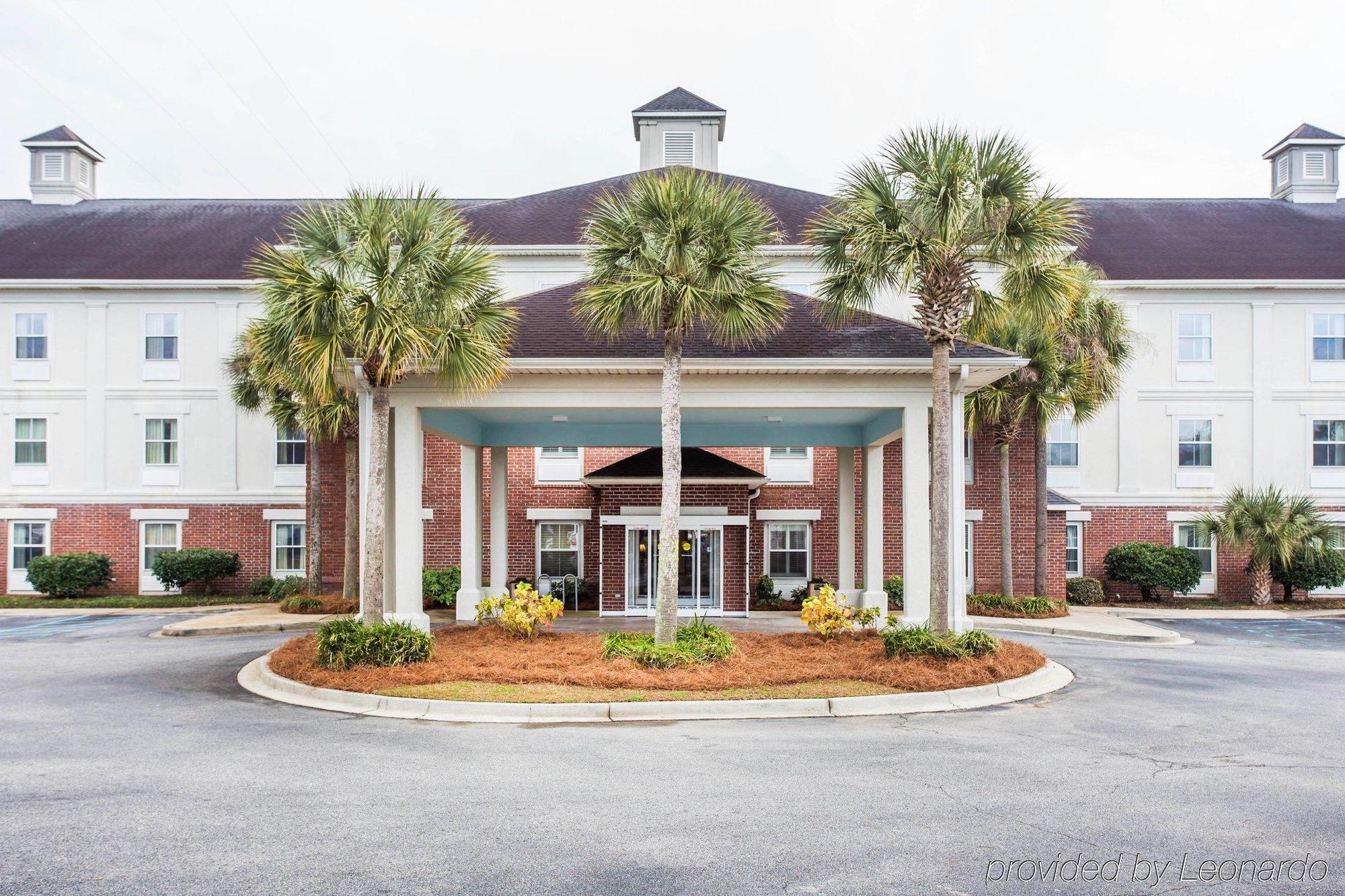Comfort Inn & Suites Patriots Point Mount Pleasant Exterior photo